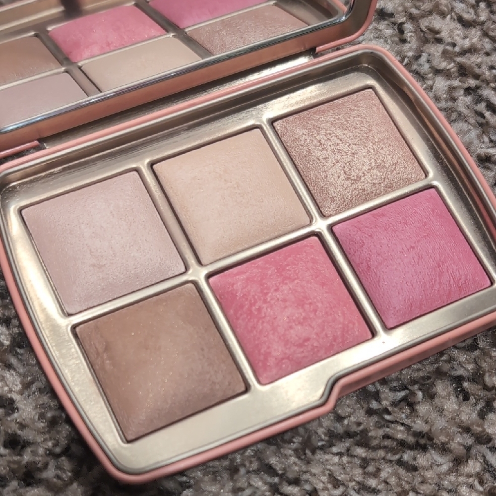 Hourglass Elephant Ambient Lighting Edit Palette